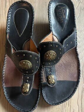 Clarks Artisan Black Leather Wedge Sandals with Studded Accents 6.5M Summer!